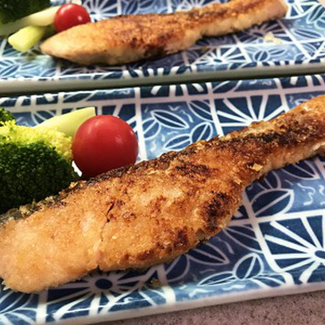 揚げ焼きのサクサク！サーモンフライ♪