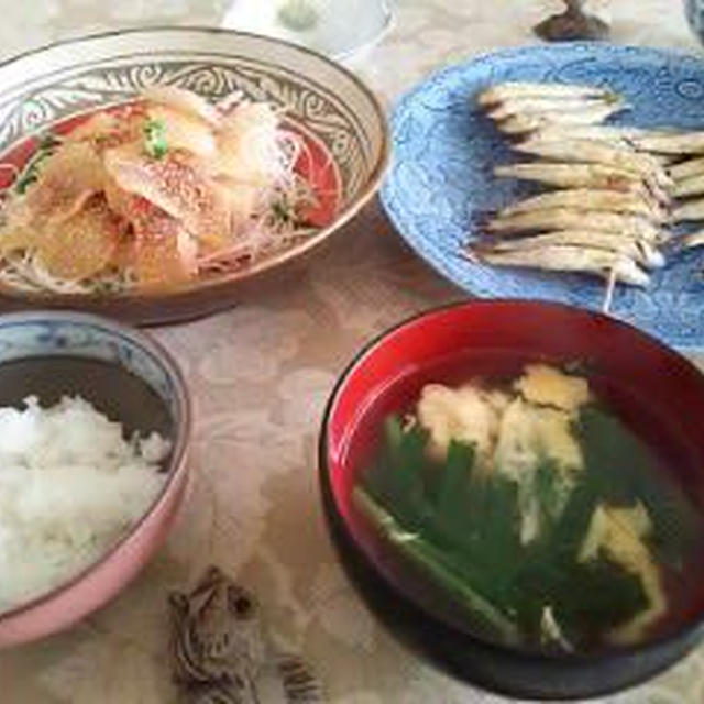 琵琶湖の恵みの食卓：本もろこ焼串と子まぶし