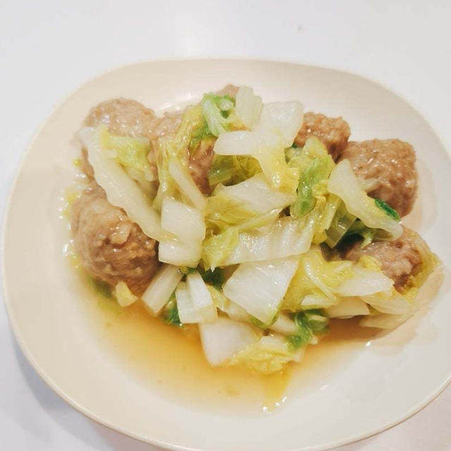 【過去レシピ】寒い日にぴったりで家族に大好評♡白菜と肉団子のうま煮