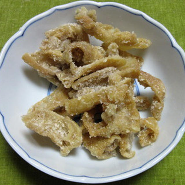 鶏皮のパリパリ揚げ