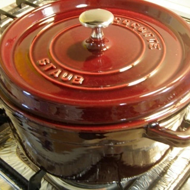初　STAUB
