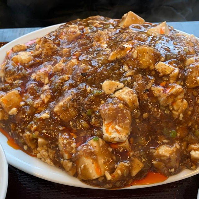 新津　中華食道　真（shin）で辛い「真麻婆飯」胡麻風味豊かな「坦々麺」美味しかったです♪♪