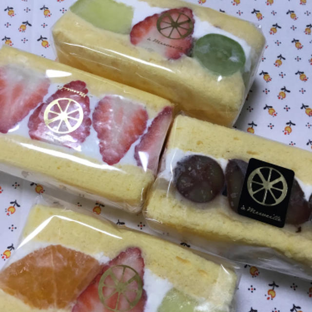 サポーレのフルーツサンド、いえケーキ