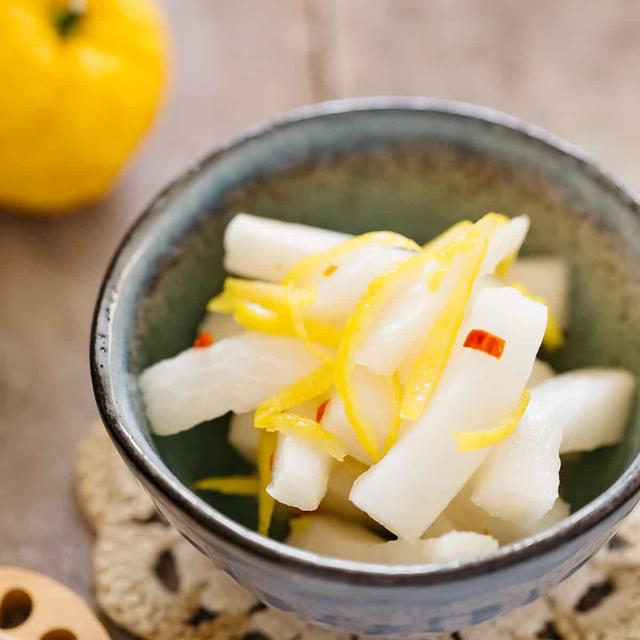 How-to Make Pickled Daikon – A Recipe with Yuzu ゆず大根