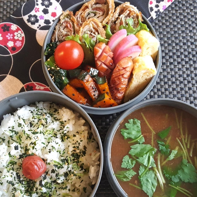 くるくる梅しそ肉巻きフライ♡本日の息子弁当