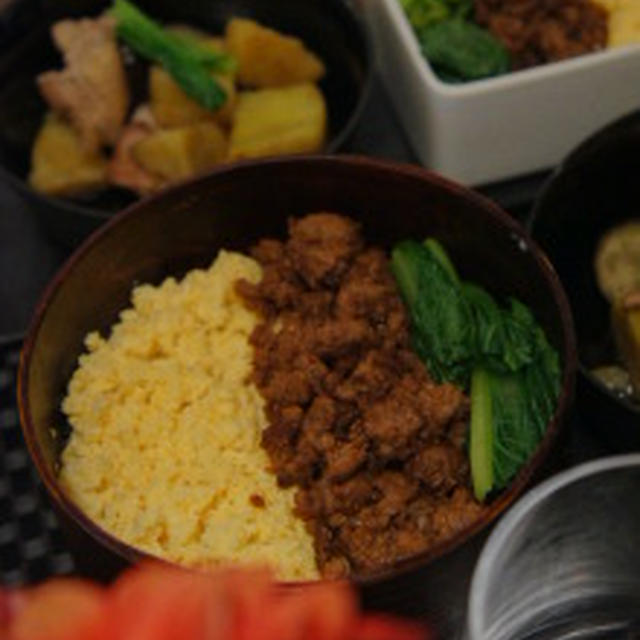 エリック・サティ　と　中華風肉味噌そぼろ。