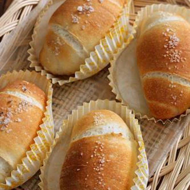 ヨーグルト種で「塩パン」