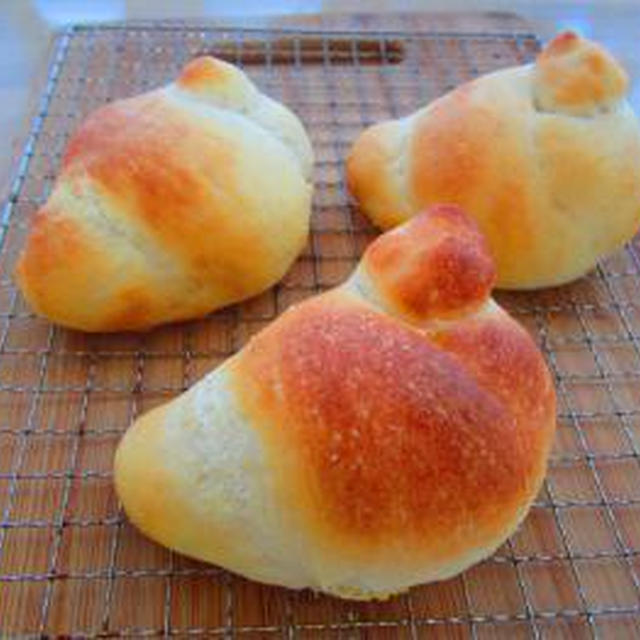 くるりん成形のﾊﾟﾝ(^^)♪ｺﾛｯｹｻﾝﾄﾞ、ﾎﾟｰｸｿﾃｰｻﾝﾄﾞ♪ﾄﾞﾗｲﾏﾝｺﾞｰのﾊﾟﾝ♪ﾁｮｺﾁｯﾌﾟﾛｰﾙちゃん♪