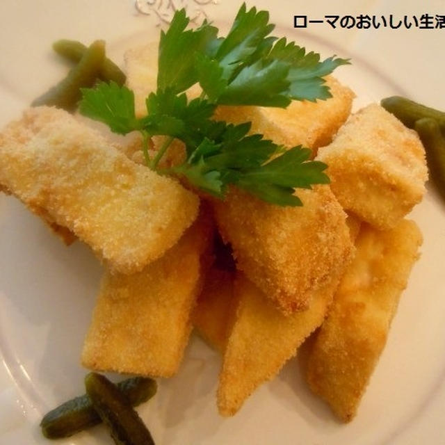 セーダノ・ラーパ(根セロリ)のセモリナ粉　フライ　３種のソース添え