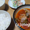 家族全員に好評の鶏肉のトマト煮込み