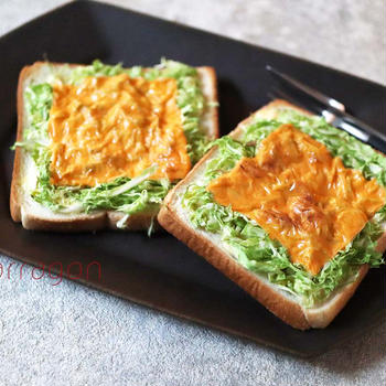 具材2つだけ！ハマるおいしさ「簡単キャベチーズトースト」と長男卒業式！！