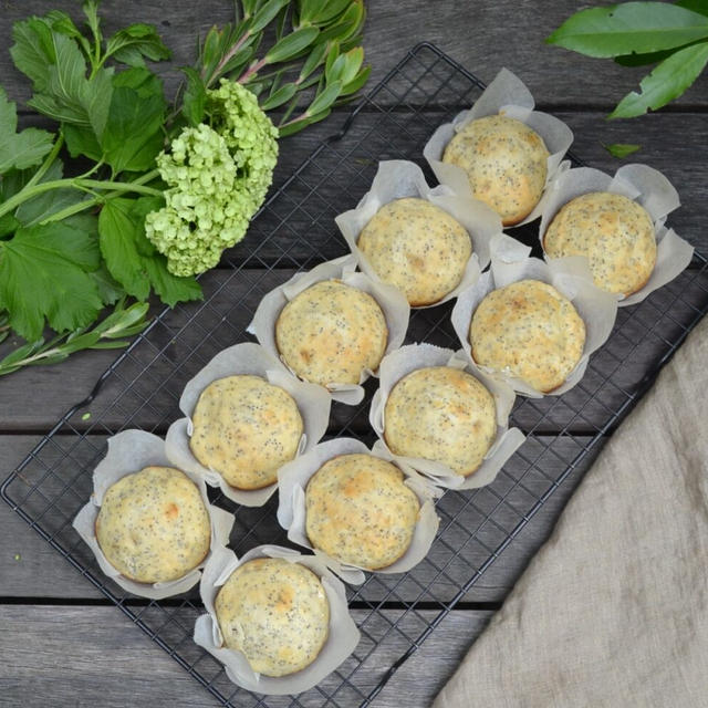 Lemon Poppy Seed Muffins レモンポピーシードマフィン