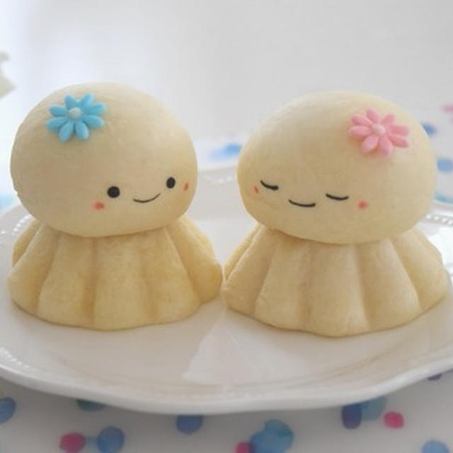 梅雨ですね。てるてる坊主パン♡