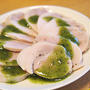 塩麹の鶏ハム　バジルソース添え♪