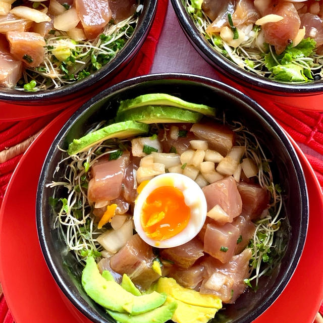 ポキロコモコ丼