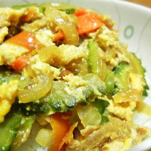 ゴーヤと車麩の丼♪