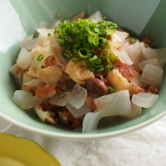 ごま油香る『お揚げと新玉ねぎの梅蒸し煮』
