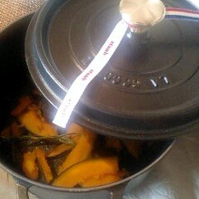 my 鍋歴。～ストウブを使ってかぼちゃのグリル。ローズマリー風味～