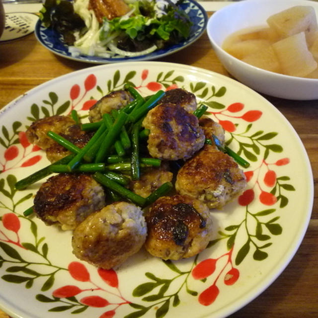 サバ缶団子のニンニク焼き