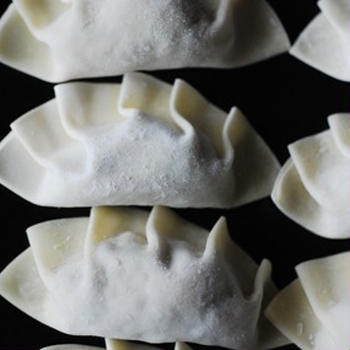 餃子の話　 about "Gyoza"