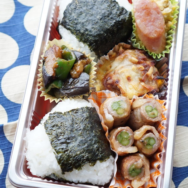 レンジで肉巻きのコツ～今日のパパ弁は使い捨て容器で♪