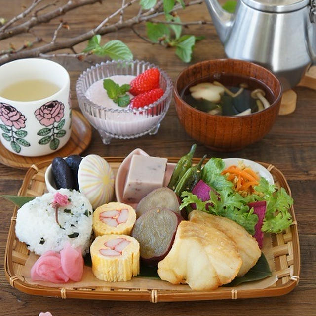 春の竹籠ごはん