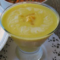 黄色いパプリカの冷製スープ