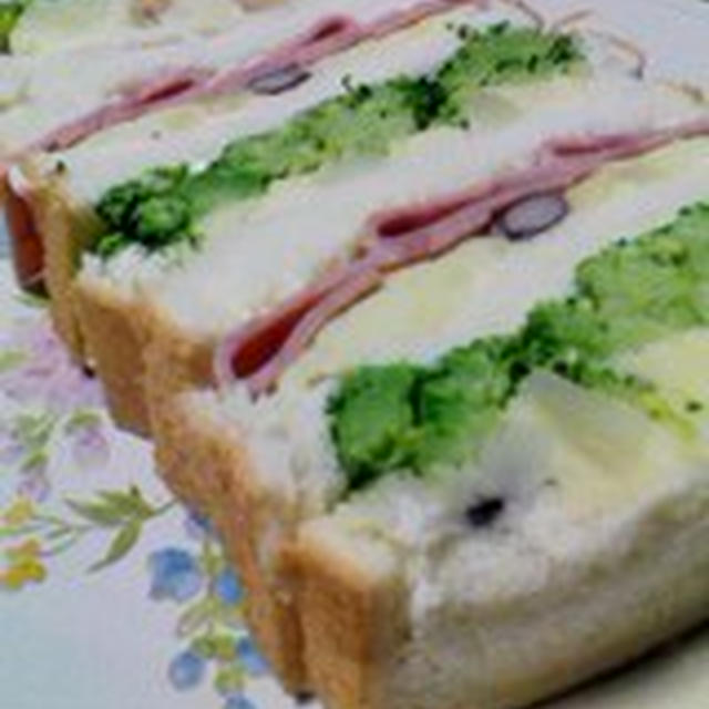 「豆サンド」
