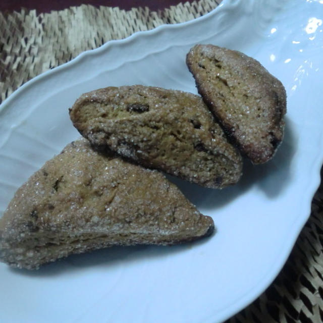 今日のおやつに♪カフェオレ風味のスコーン