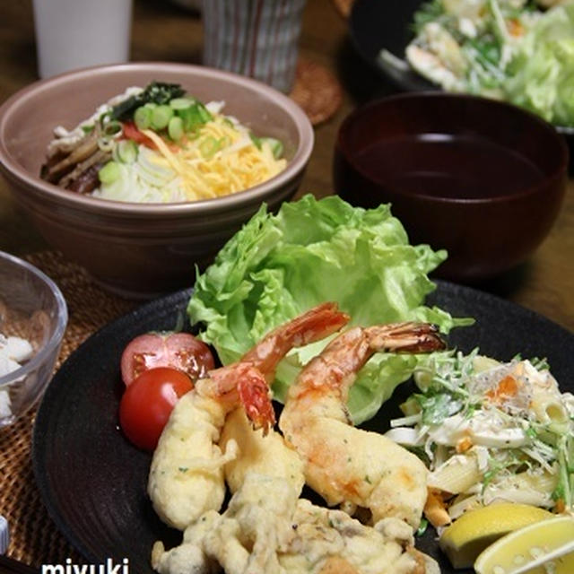 ふわふわ～エビとしめじのフリッター と 鶏飯。