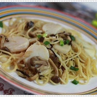 塩昆布たっぷり♪ほたてときのこのガーリックバター醤油パスタ☆