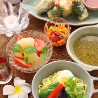 「グリーンカレーつけ麺」とエスニック料理の日