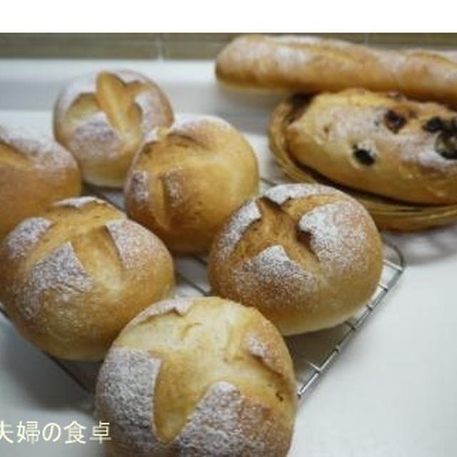 取り急ぎ、パンを焼いて・・・