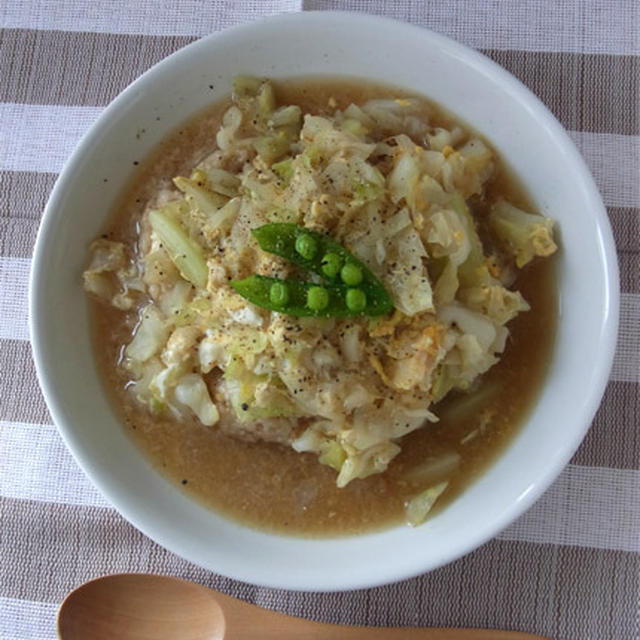 キャベツと卵のあんかけ丼