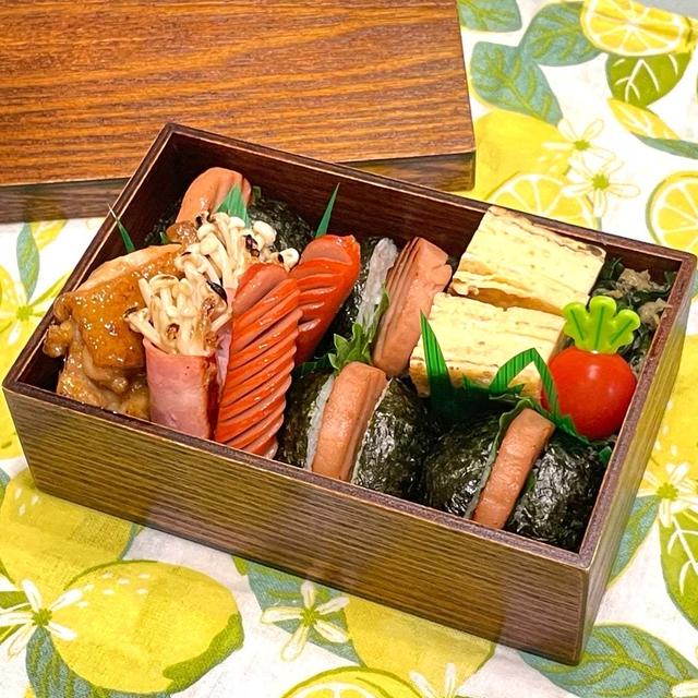 【お弁当】毎日おにぎり弁当も残り2日!!!!!!!!!!滝汗で寝不足の朝