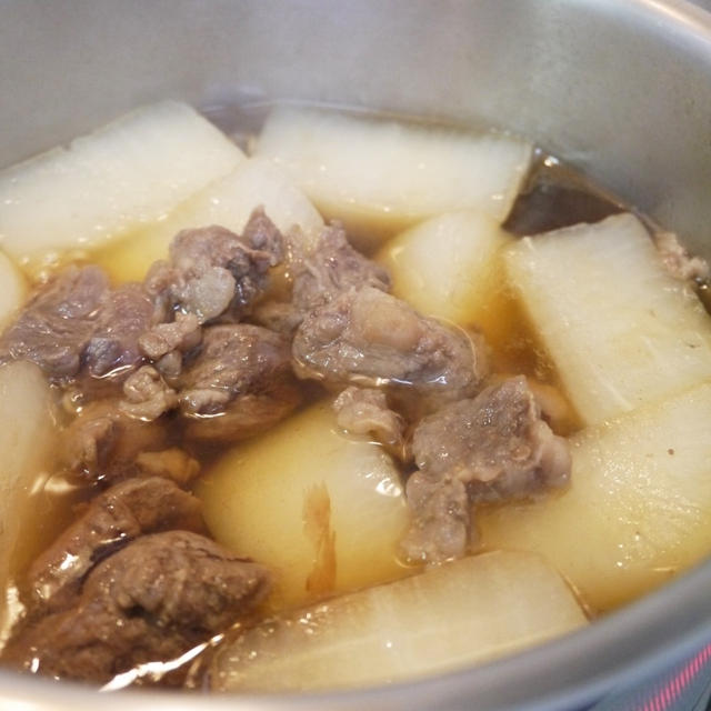 牛スジ肉と大根のスープ煮