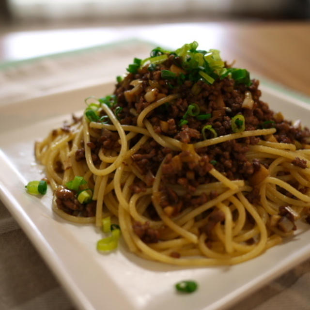 挽肉と長ネギの中華風パスタ