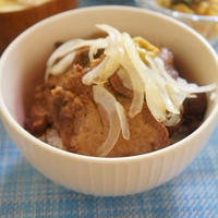 【スパイス大使】わさびといただく牛タンステーキ丼
