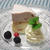 チーズとブルーベリーの2色アイスケーキ