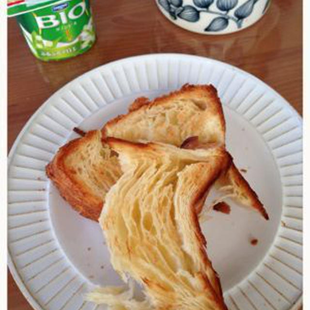 デニッシュ食パンで朝ごパン！