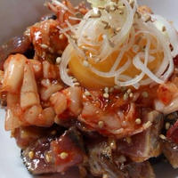 カツオとキムチのユッケ風ジャン辛和え！