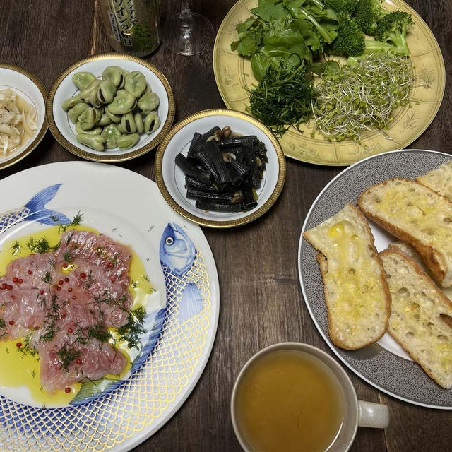 新潟産真鯛カルパッチョ新玉葱酢漬・蚕豆オリーブオイル焼・ブロッコリーブロッコリースプラウトルッコ