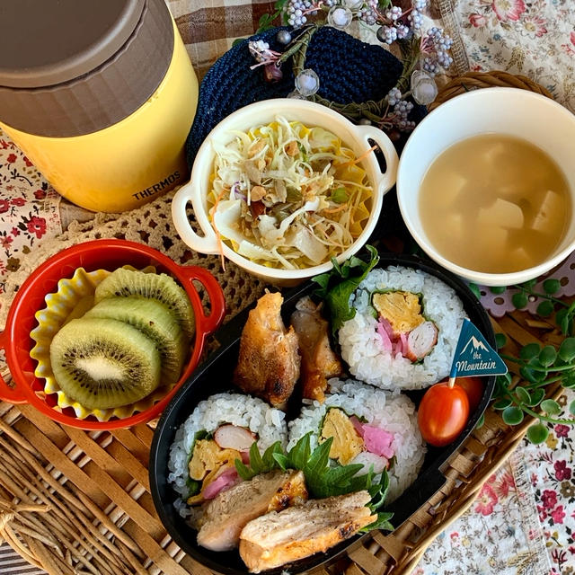＊恵方巻き弁当と焼き鳥弁当＊