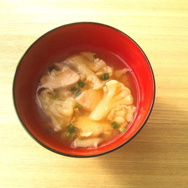 カリフラワーとササミの中華風塩麴スープ煮