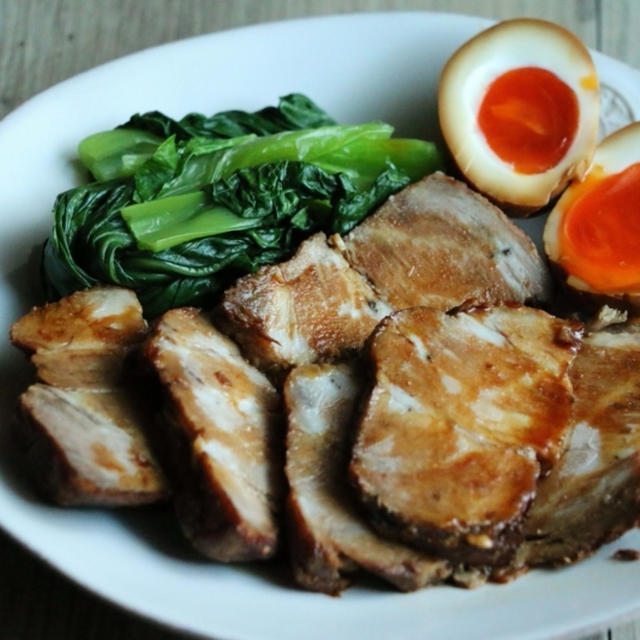 煮豚と濃厚醤油ラーメン