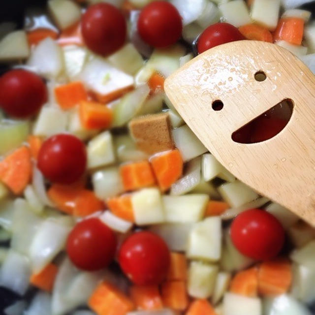 今夜のご飯と、3COINSの木ベラがかわいい。暮らし二スタ。