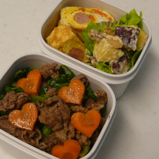 お弁当（牛肉と小松菜のりんご醤油炒め）