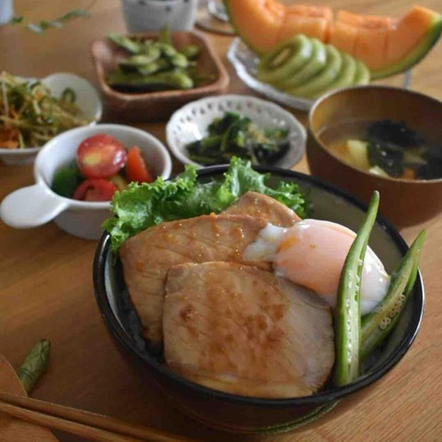 残りもので朝ごはん♪…兄弟の背比べ。