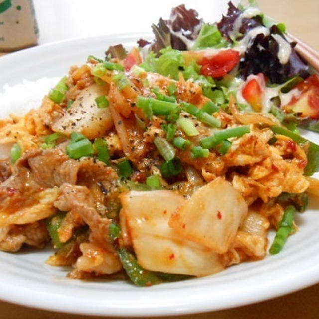 豚肉とキムチのおかずで休日朝ご飯☆