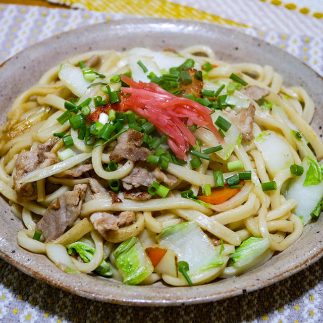 麺が美味しい「牡蠣だし醤油で作る焼きうどん」&「たまに食べたくなるホットドッグ」